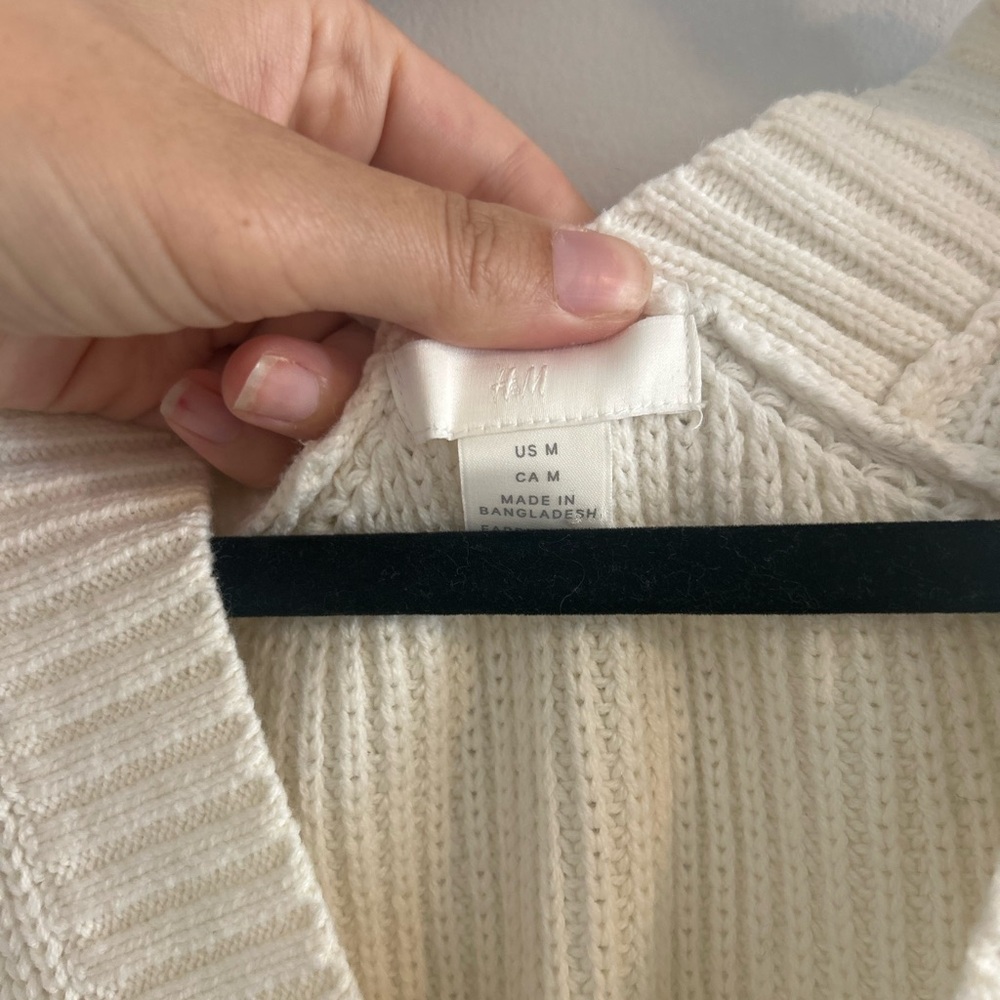 H&M Women's V-Neck Sweater Vest - Cream - Picture 2 of 5
